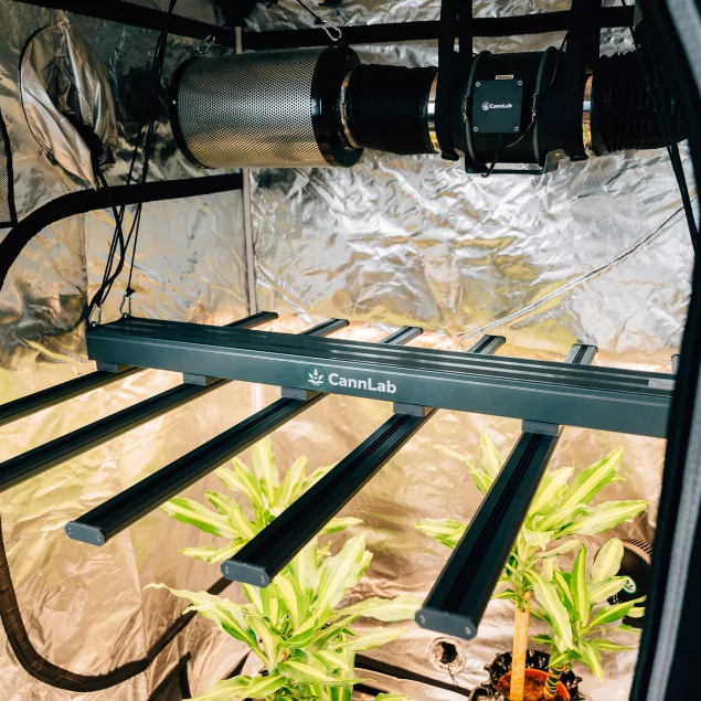 Cannlab IQ-4 ventilatieset + klemventilator - 4" EC inline ventilator met WiFi-controller & actief koolstoffilter - slimme kit